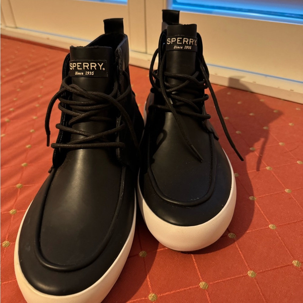 Sperry Men’s Black Leather Boat Shoes with White Soles